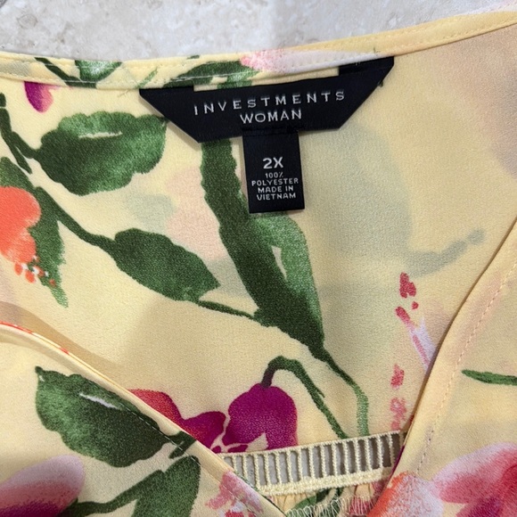Investments Yellow & Floral Pink Short Sleeve Ruffled Blouse - Picture 3 of 8